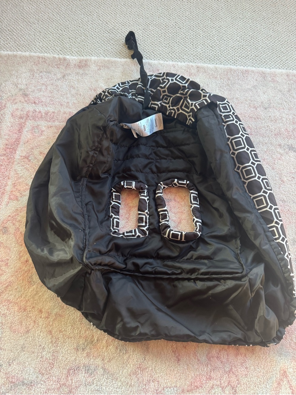 Boppy Black & White Geometric Grocery Cart Cover - Picture 2 of 2